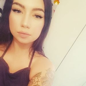 Meet your Posher, Leanna